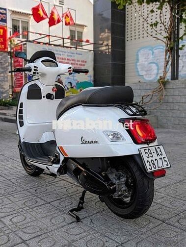 GTS SuperTech 300 HPE Trắng 08/2022