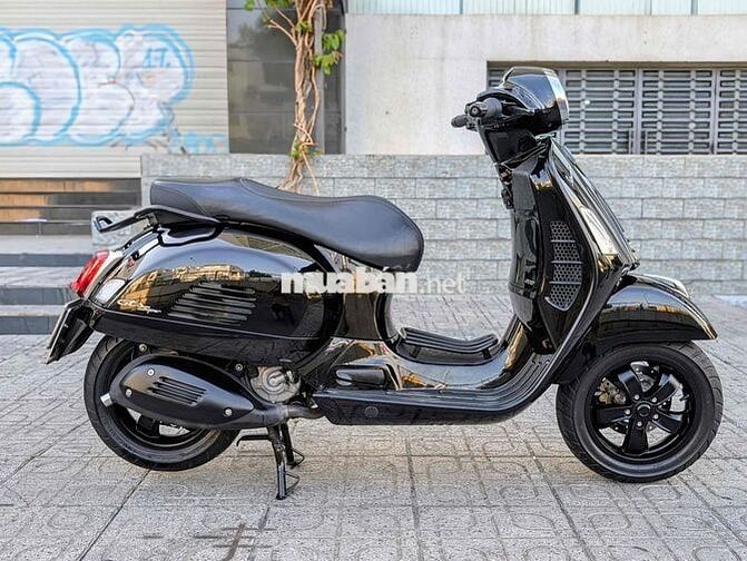 GTS SuperTech 300 HPE Đen 02/2020