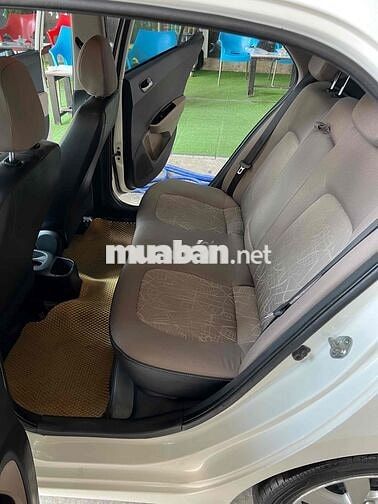 Hyundai Grand i10 2016 Sedan 1.2 Base - 111000 km