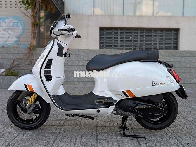 GTS SuperTech 300 HPE Trắng 08/2022