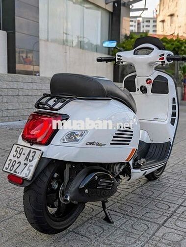 GTS SuperTech 300 HPE Trắng 08/2022