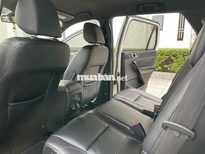 🚘Ford Everest 2019 Titanium 2.0L AT 4x2 - 82000 km
