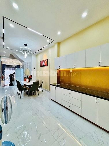 Bán nhà 62.8m2 Hồng Bàng, Q11 - Gần THCS Hậu Giang. Xây 4 tầng