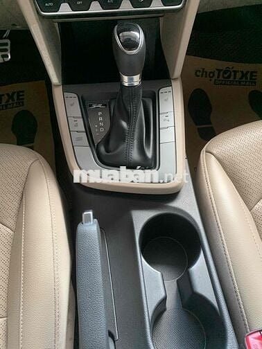 Hyundai Elantra 2021 2.0 AT - 22700 km