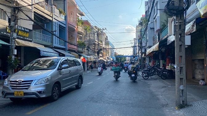 Bán nhà mặt đường Lê Minh Xuân phường 7 gần chợ Tân Bình (75m2) 21 tỷ
