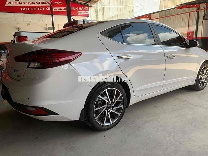 Hyundai Elantra 2021 2.0 AT - 22700 km