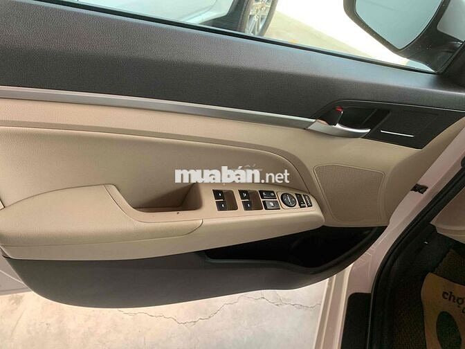 Hyundai Elantra 2021 2.0 AT - 22700 km