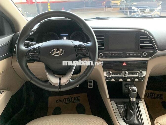 Hyundai Elantra 2021 2.0 AT - 22700 km