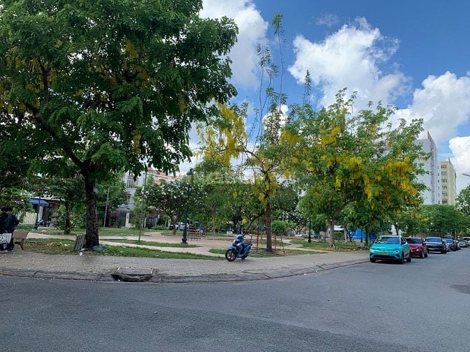 NHÀ MẶT TIỀN Q8 - VIEW CÔNG VIÊN THOÁNG MÁT - KHU PHÂN LÔ TẠ QUANG BỬU
