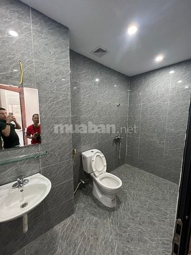 Cho thuê nhà mới xây 55 m2x 5T, 1 tum, ở khu nhà ở liền 124 Vĩnh Tuy