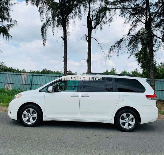 Toyota sienna đk2011màudơn zin nguyênthůy rât mói