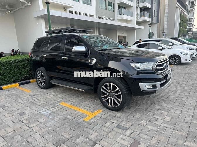 Ford Everest 2018 Titanium 2.2L AT 4x2