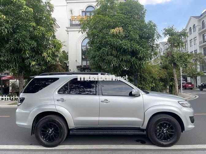 Toyota Fortuner 2013 2.7V Bản full 4*4  Xăng