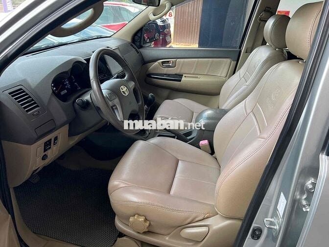 Toyota Fortuner 2014 máy dầu
