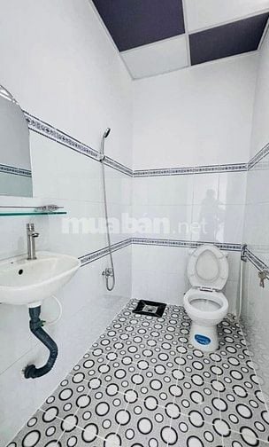 NHÀ NGỘP 780Tr GẦN TRƯỜNG TÂN QUÝ-KDC ĐÔNG-SỔ SẴN-ĐC VAY 70%