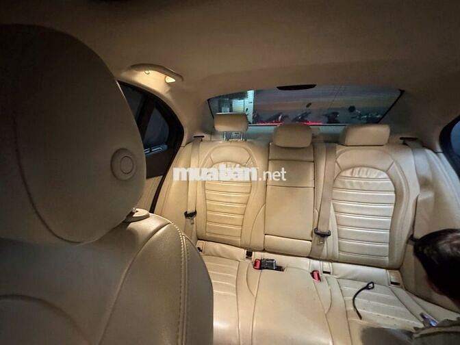 SG-Mercedes Benz C Class 2015 C250 Exc - 130000 km