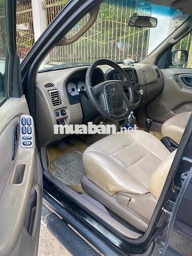 Ford Escape 2003 2.0L 4x4 MT - 123456 km