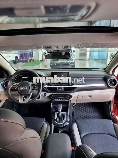 Kia K3 2.0 AT PREMIUM 2025 + XE SẴN GIAO NGAY