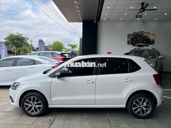 Volkswagen Polo 2016 1.6 Hatchback - 38000 km