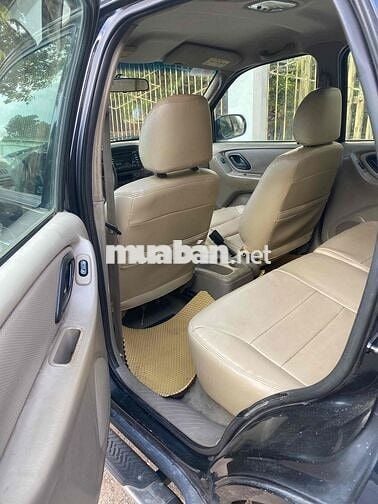 Ford Escape 2003 2.0L 4x4 MT - 123456 km