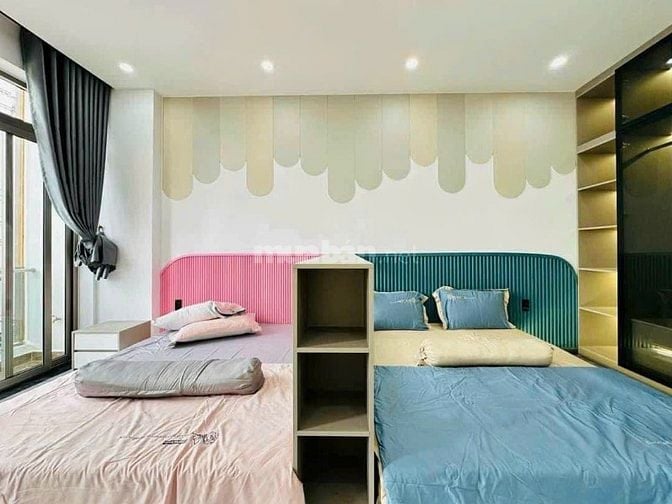 Nhà mới vào ở ngay đường Huỳnh Mẫn Đạt, Q5. Gần BV Nguyễn Trãi