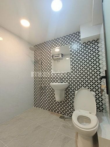 Chính chủ cần cho thuê căn hộ chung cư H3, Đ/C 384 Hoàng Diệu, Phường 