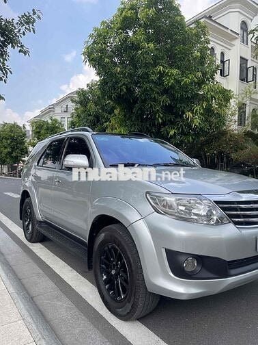 Toyota Fortuner 2013 2.7V Bản full 4*4  Xăng