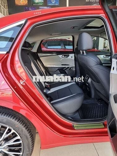Kia K3 2.0 AT PREMIUM 2025 + XE SẴN GIAO NGAY