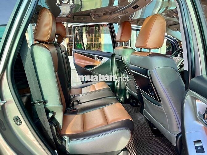 Innova G 2022 lướt 17 ngàn ~ Thu Xe cũ gja cao