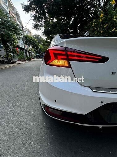 Hyundai Elantra 2021 1.6 MT - 22168 km