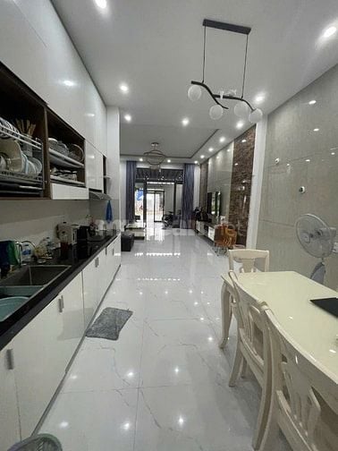 🌅 NHÀ ĐẸP 3 TẦNG – 4PN – 3WC – ĐỐI LƯNG NGUYỄN PHƯỚC LAN – SÁT BỜ SÔN