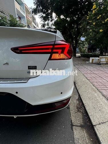 Hyundai Elantra 2021 1.6 MT - 22168 km