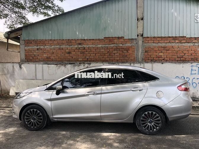 Ford Fiesta 2013 1.6 AT Sedan - 105000 km
