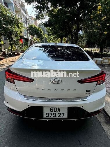 Hyundai Elantra 2021 1.6 MT - 22168 km