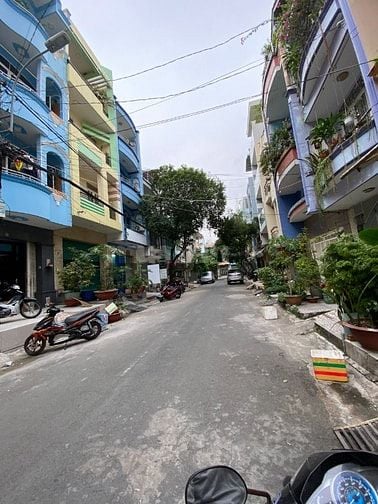 KẾ CÔNG VIÊN🍃💯MT đường nhựa 10m khu Bình Phú 4x12m 4 tầng+lửng 5PN