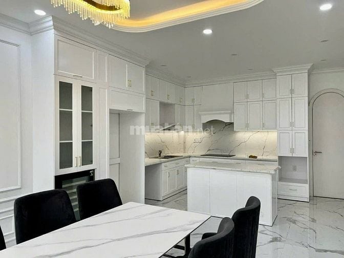 Bán nhà đẹp MT Nguyễn Văn Linh, vị trí đẹp gần Hàm Nghi, Vĩnh Trung