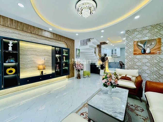 ĐANG CẦN BÁN GẤP NHÀ TÔN ĐẢN, PHƯỜNG 4, QUẬN 4 GẦN KHÚC VĨNH KHÁNH