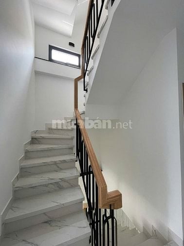 Bán nhà  MT 4 tầng số 235 đường Lê Quang Định đoạn giữa Nơ Trang Long 
