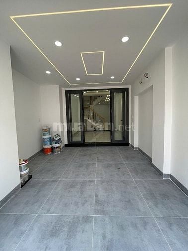 Bán nhà  MT 4 tầng số 235 đường Lê Quang Định đoạn giữa Nơ Trang Long 
