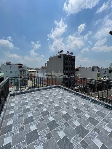 Bán nhà  MT 4 tầng số 235 đường Lê Quang Định đoạn giữa Nơ Trang Long 