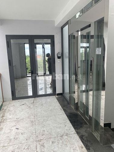 Bán nhà mặt tiền đường 66 Cát Lái Quận 2 giá 13,5 tỷ