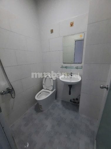 Nhà HXH 456/6D Cao Thắng Q10 - (4x8m 3 Lầu 3pn 4wc)