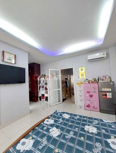 Bán nhà 3 mặt thoáng HXH đường Cao Đạt, Q5. Gần viện Nhiệt Đới
