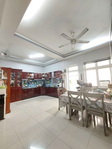 Bán nhà 3 mặt thoáng HXH đường Cao Đạt, Q5. Gần viện Nhiệt Đới