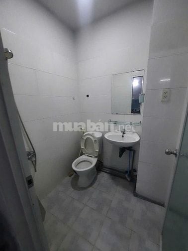 Nhà HXH 456/6D Cao Thắng Q10 - (4x8m 3 Lầu 3pn 4wc)