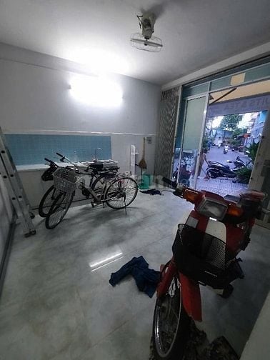 Nhà HXH 456/6D Cao Thắng Q10 - (4x8m 3 Lầu 3pn 4wc)