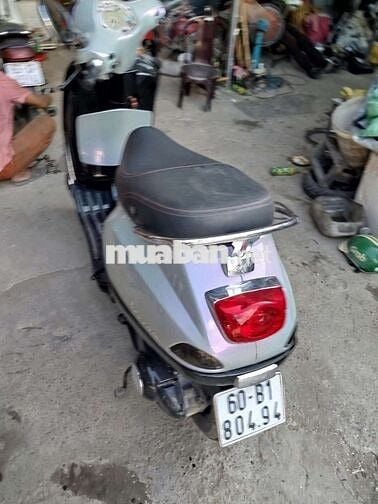 Cần bán vespa 3v ie 125cc 2012