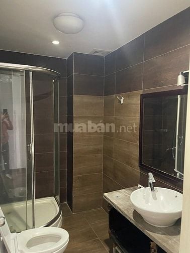 Cho thuê nhà đường 20m khu kiều đàm phường tân hưng quận 7. 