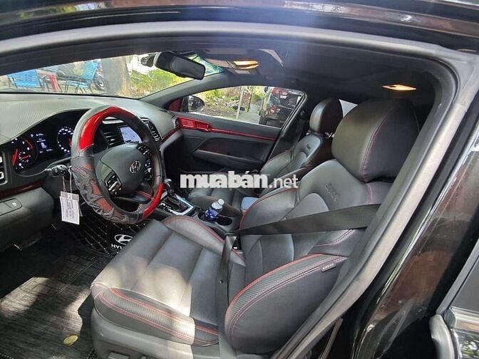 Hyundai Elantra 2020 1.6 AT Sport - 74000 km