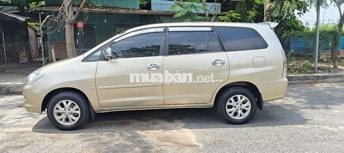 Toyota Innova 2008 G - 178000 km